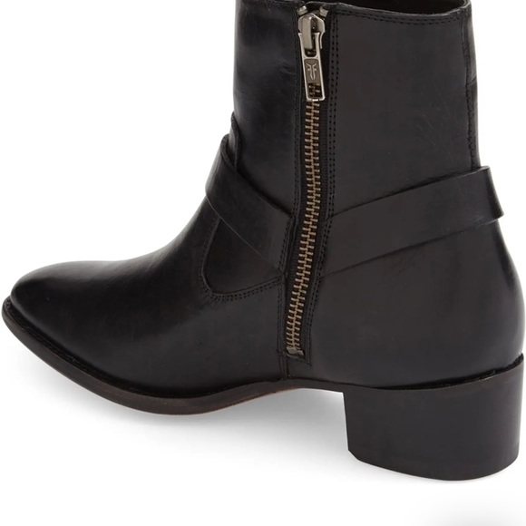 SOLD - FRYE - Dars Harness Short Boots. Size 7.5. - Picture 3 of 8